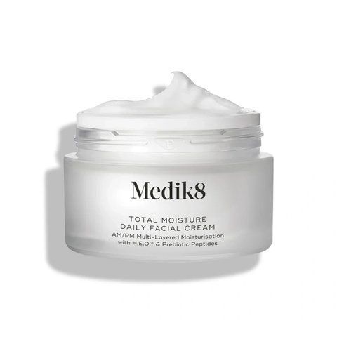 Зволожувальний крем Medik8 Total Moisture Daily Facial Cream 50 мл - забезпечує багаторівневе тривале зволоження та підтримує шкірний бар&rsquo;єр і мікробіом P011379 фото